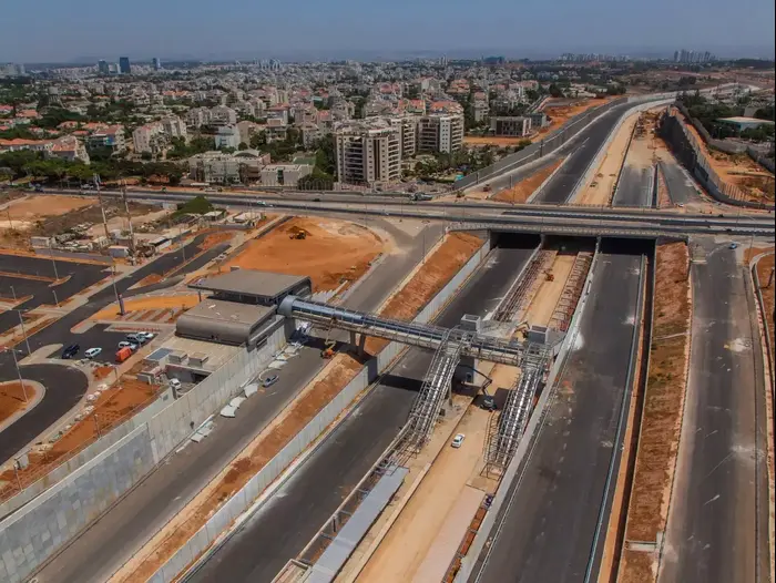 כביש 531, תחנת רכבת רעננה מערב. ינואר 2016 (יח"צ) כביש 531, תחנת רכבת רעננה מערב. ינואר 2016 (יח"צ)