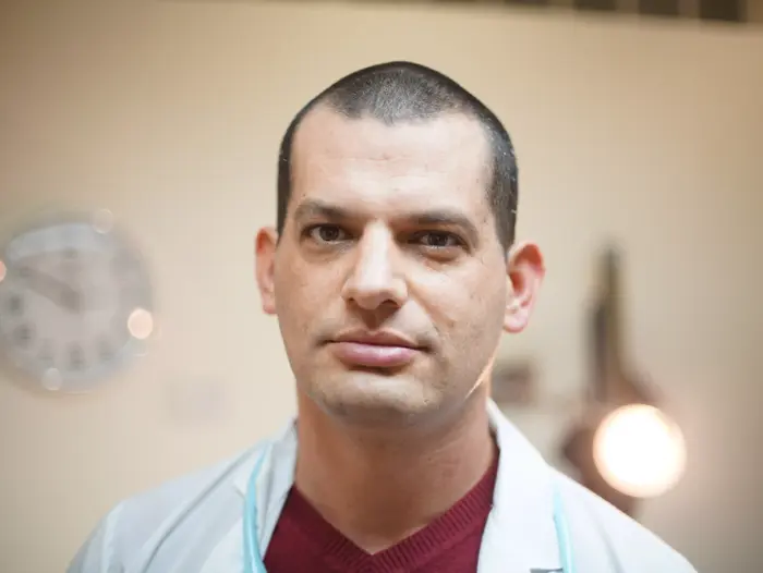 ד"ר עילם גבע (ערן גילווארג) ד"ר עילם גבע (ערן גילווארג)