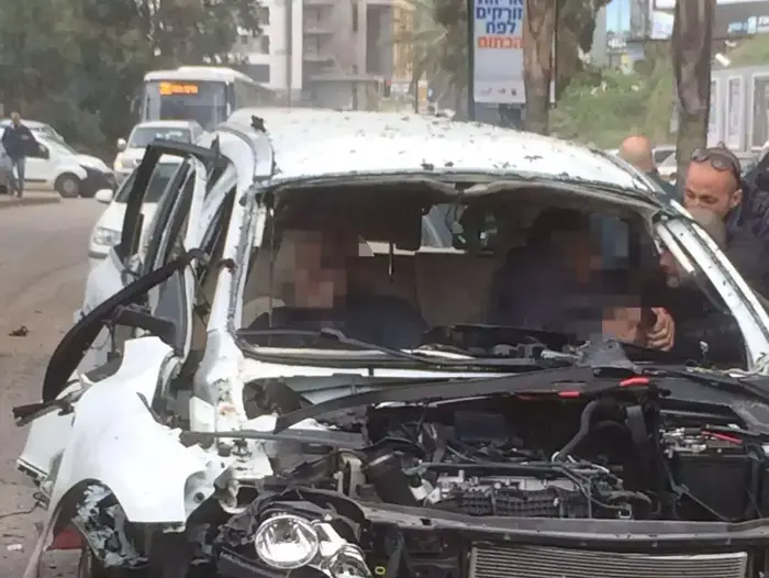 פצועים במכונית שהתפוצצה היום בניסיון חיסול בתל אביב 19 ינואר 2016 (מערכת וואלה! NEWS) פצועים במכונית שהתפוצצה היום בניסיון חיסול בתל אביב 19 ינואר 2016 (מערכת וואלה! NEWS)