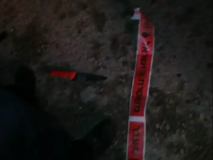 תיעוד הפיגוע בגבעת זאב: המחבל עוקב אחר הזוג, דוקר את הגבר - ונמלט (מערכת וואלה! NEWS) תיעוד הפיגוע בגבעת זאב: המחבל עוקב אחר הזוג, דוקר את הגבר - ונמלט (מערכת וואלה! NEWS)