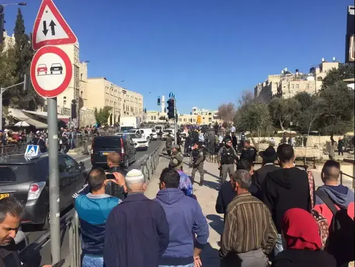 זירת פיגוע שער שכם (מערכת וואלה! NEWS) זירת פיגוע שער שכם (מערכת וואלה! NEWS)