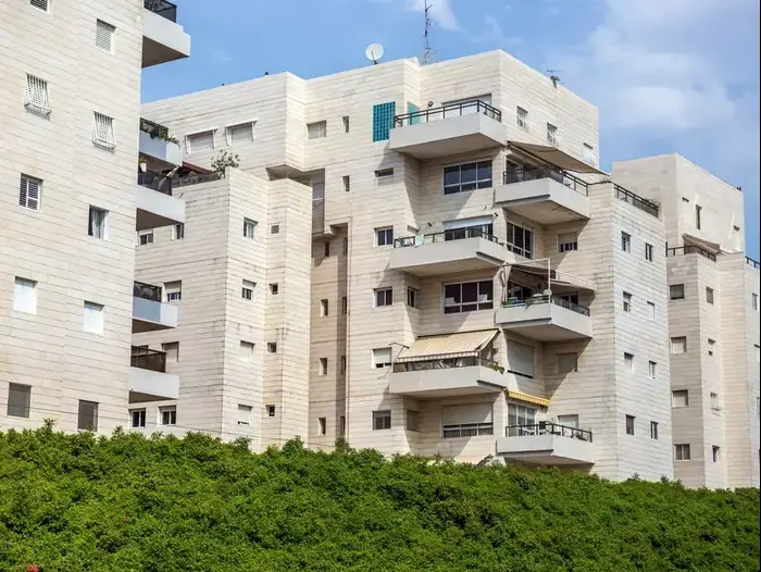 בניין מגורים בתל אביב (ShutterStock , ShutterStock)