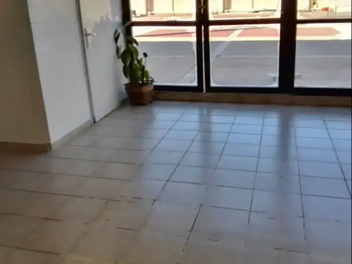 זירת הפיגוע במעלה אדומים (שבתי בנדט , באמצעות סמארטפון של וואווי Huawei) זירת הפיגוע במעלה אדומים (שבתי בנדט , באמצעות סמארטפון של וואווי Huawei)