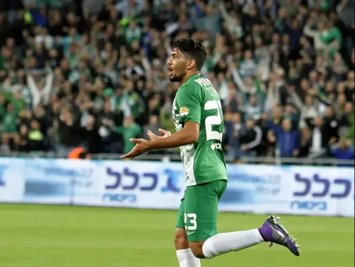 שחקן מכבי חיפה עטאא ג'אבר (יוסי ציפקיס) שחקן מכבי חיפה עטאא ג'אבר (יוסי ציפקיס)