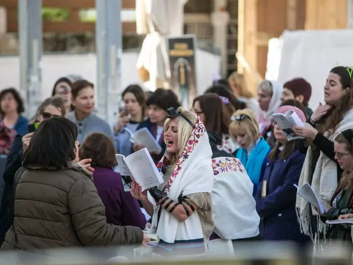 נשות הכותל בתפילת ראש חודש אדר (נועם מושקוביץ) נשות הכותל בתפילת ראש חודש אדר (נועם מושקוביץ)