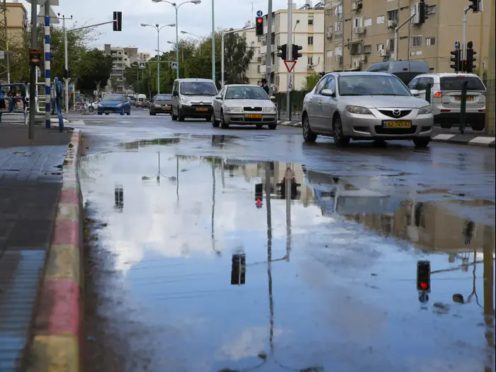 מזג אוויר חורפי, אשדוד. 16 במרץ 2016 (לירון מולדובן ) מזג אוויר חורפי, אשדוד. 16 במרץ 2016 (לירון מולדובן )