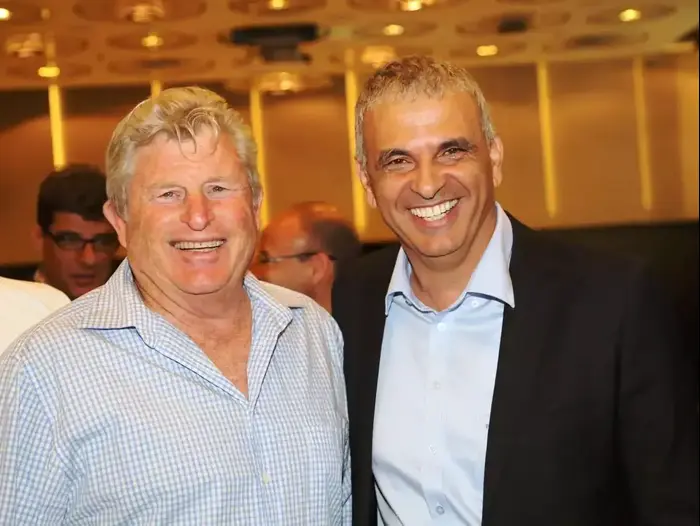 שר האוצר משה כחלון ואלוף במיל' יורם מאיר. פורום 'אמץ לוחם' של האגודה למען החייל. 29 במרץ 2016 (מערכת וואלה! NEWS , סיון פרג') שר האוצר משה כחלון ואלוף במיל' יורם מאיר. פורום 'אמץ לוחם' של האגודה למען החייל. 29 במרץ 2016 (מערכת וואלה! NEWS , סיון פרג')