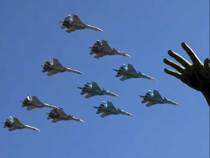 מצעד יום הניצחון השנתי במרכז מוסקבה, מאי 2016 (AP) מצעד יום הניצחון השנתי במרכז מוסקבה, מאי 2016 (AP)