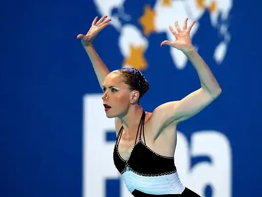אנסטסיה גלושקוב, שחייה צורנית (GettyImages) אנסטסיה גלושקוב, שחייה צורנית (GettyImages)