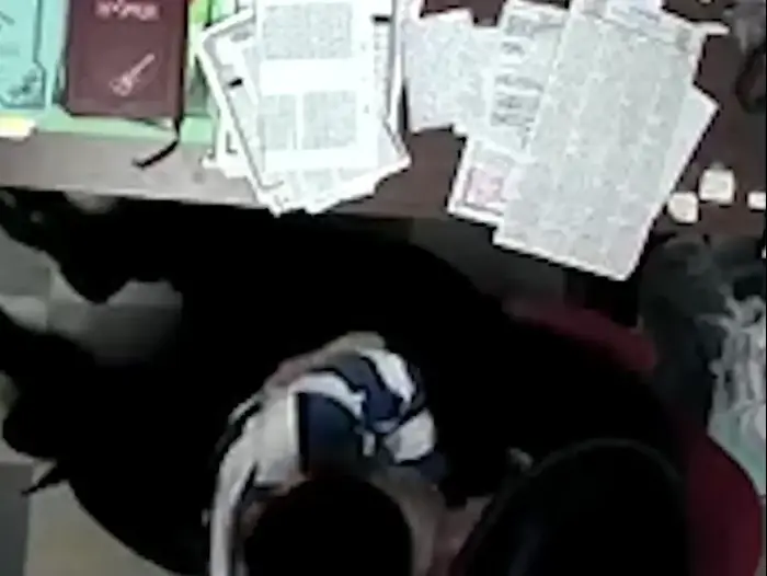 ארה"ב: סרטון שרץ ברשת תיעד חשד להתעללות מינית של מנהל מוסד בתלמיד (ספק 500) ארה"ב: סרטון שרץ ברשת תיעד חשד להתעללות מינית של מנהל מוסד בתלמיד (ספק 500)