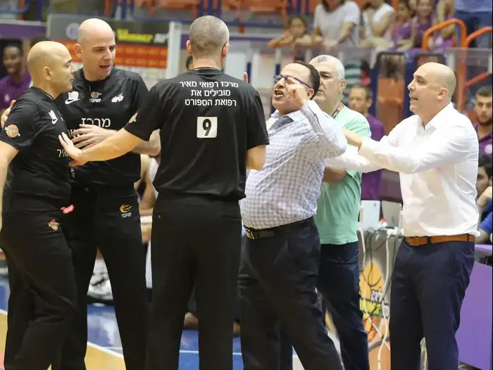 ניסים אלפסי, יו"ר עירוני נהריה (אדריאן הרבשטיין) ניסים אלפסי, יו"ר עירוני נהריה (אדריאן הרבשטיין)