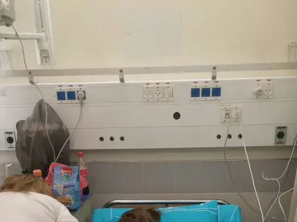 נערה בת 18 שהותקפה על ידי שוטר באמצעות טייזר בראשון לציון (מערכת וואלה! NEWS) נערה בת 18 שהותקפה על ידי שוטר באמצעות טייזר בראשון לציון (מערכת וואלה! NEWS)