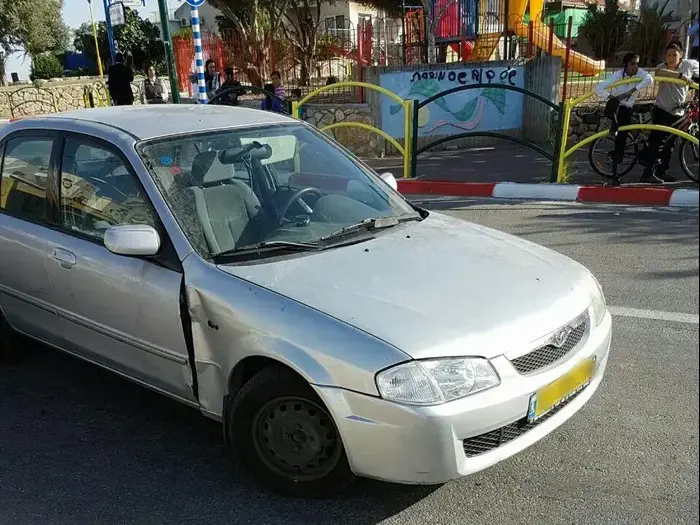 תאונה שבה נפצע באורח בינוני עד קשה ילד בן 11 ביישוב רכסים שליד חיפה. 5 ביוני 2016 (מד"א , דוברות מד"א) תאונה שבה נפצע באורח בינוני עד קשה ילד בן 11 ביישוב רכסים שליד חיפה. 5 ביוני 2016 (מד"א , דוברות מד"א)