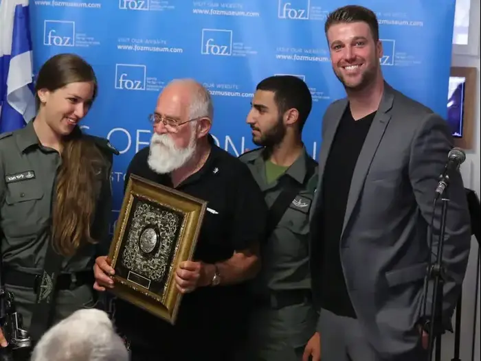 שמעון כהנר (קצ'ה) בטקס במוזיאון ידידי ישראל בירושלים, 5 ביוני 2016 (מערכת וואלה! NEWS , יוסי זמיר)