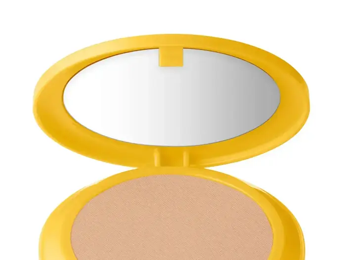 פודרה מינרלית של קליניק SPF30, מחיר: 220 שקלים (יח"צ) פודרה מינרלית של קליניק SPF30, מחיר: 220 שקלים (יח"צ)