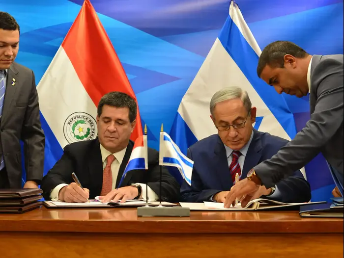 ראש הממשלה בנימין נתניהו ונשיא פרגוואי הורסיו קרטס. 19 ביולי 2016 (לשכת העיתונות הממשלתית) ראש הממשלה בנימין נתניהו ונשיא פרגוואי הורסיו קרטס. 19 ביולי 2016 (לשכת העיתונות הממשלתית)