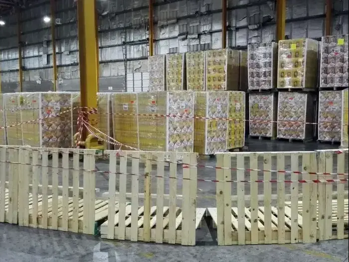 סחורה פסולה של תלמה במחסן יוניליוור בערד. 5 באוגוסט 2016 (שי מכלוף) סחורה פסולה של תלמה במחסן יוניליוור בערד. 5 באוגוסט 2016 (שי מכלוף)