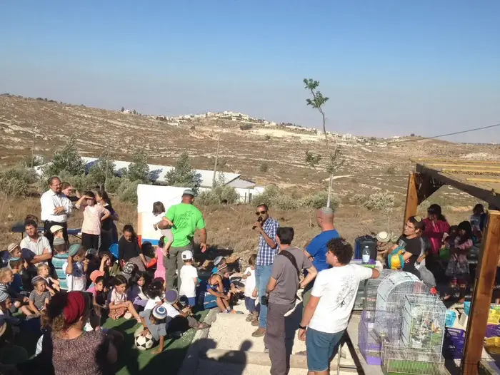 חנוכת גן שעשועים חדש בעמונה, יולי 2016 (מערכת וואלה! NEWS , מזכירות עמונה) חנוכת גן שעשועים חדש בעמונה, יולי 2016 (מערכת וואלה! NEWS , מזכירות עמונה)