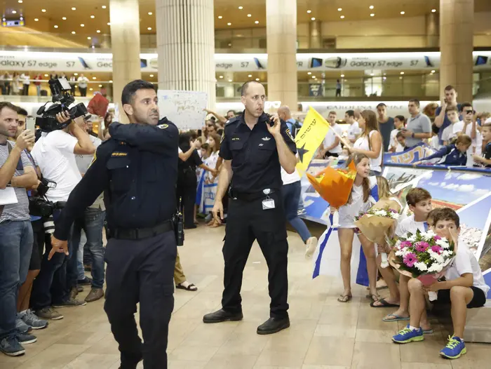 הקהל ממתין לג'ודקא ירדן ג'רבי, אורי ששון (מגד גוזני) הקהל ממתין לג'ודקא ירדן ג'רבי, אורי ששון (מגד גוזני)
