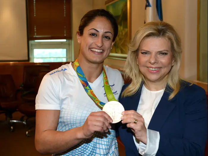 ירדן ג'רבי עם שרה נתניהו (לשכת העיתונות הממשלתית , עמוס בן גרשום) ירדן ג'רבי עם שרה נתניהו (לשכת העיתונות הממשלתית , עמוס בן גרשום)
