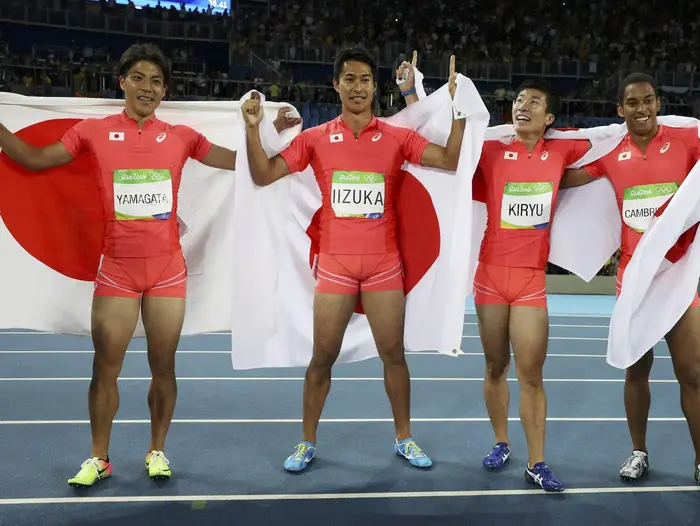 רביעיית השליחים 4X100 היפנית (רויטרס) רביעיית השליחים 4X100 היפנית (רויטרס)