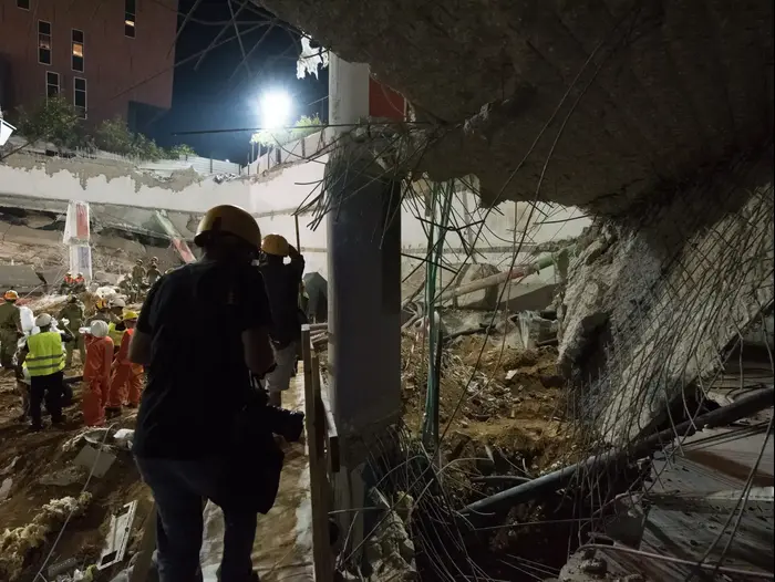 זירת קריסת החניון, רמת החייל, תל אביב. ספטמבר 2016 (ניב אהרונסון) זירת קריסת החניון, רמת החייל, תל אביב. ספטמבר 2016 (ניב אהרונסון)