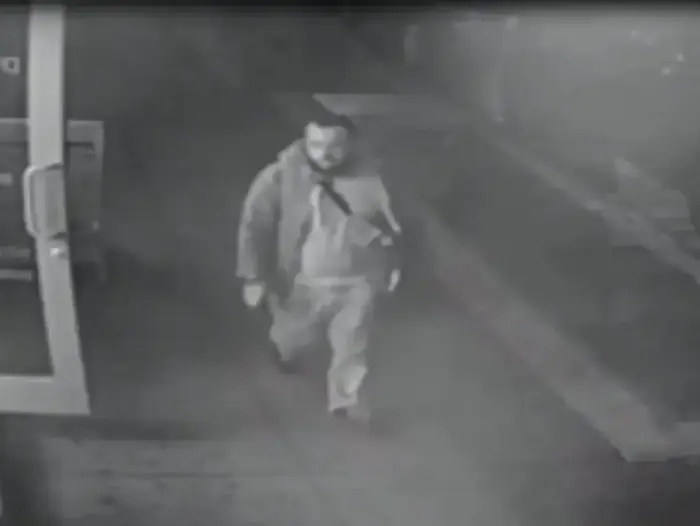 אחמד חאן רחמני, החשוד בהנחת המטענים בניו יורק, ארצות הברית (צילום מסך , טוויטר) אחמד חאן רחמני, החשוד בהנחת המטענים בניו יורק, ארצות הברית (צילום מסך , טוויטר)