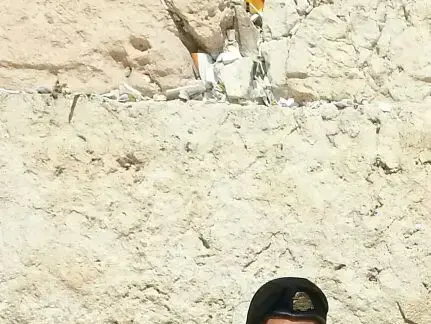 דניאל אטיאס, חייל שפניו הושחתו בתאונת אימונים בשנת 2013, לפני התאונה (באדיבות המשפחה) דניאל אטיאס, חייל שפניו הושחתו בתאונת אימונים בשנת 2013, לפני התאונה (באדיבות המשפחה)