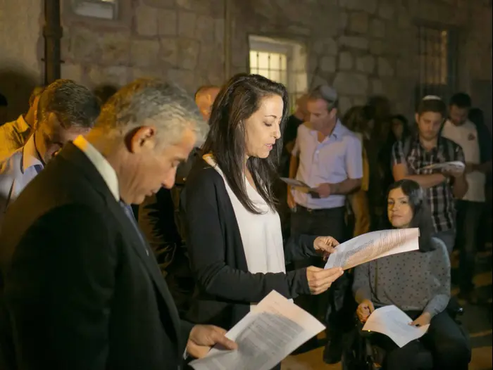 סיור סליחות של חברי מפלגת יש עתיד, ירושלים. 5 באוקטובר 2016 (נועם מושקוביץ) סיור סליחות של חברי מפלגת יש עתיד, ירושלים. 5 באוקטובר 2016 (נועם מושקוביץ)