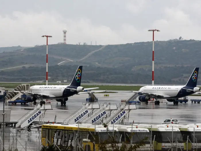 נמל התעופה הבינלאומי של אתונה, יוון (AP) נמל התעופה הבינלאומי של אתונה, יוון (AP)
