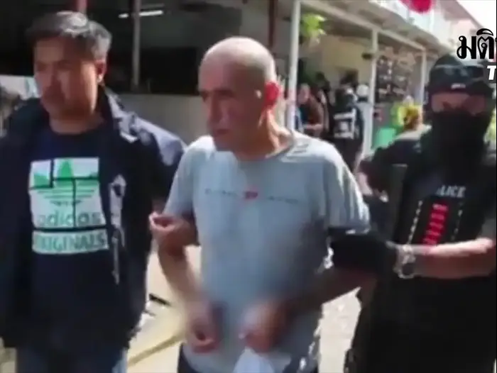 החשוד ברצח אליהו כהן בתאילנד, שמעון ביטון, נובמבר 2016 (צילום מסך) החשוד ברצח אליהו כהן בתאילנד, שמעון ביטון, נובמבר 2016 (צילום מסך)