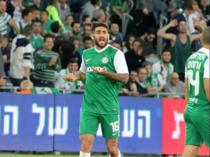 אלירן עטר שחקן מכבי חיפה (אדריאן הרבשטיין) אלירן עטר שחקן מכבי חיפה (אדריאן הרבשטיין)