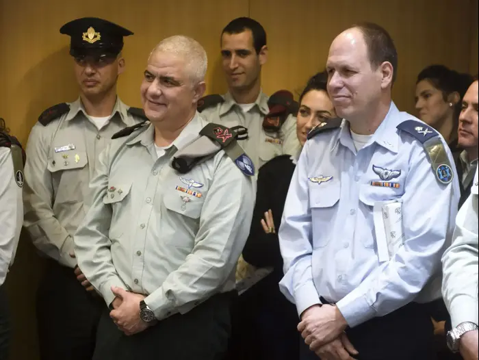 תא"ל מוטי אלמוז הועלה בדרגה ונכנס לתפקיד ראש אכ"א, ינואר 2017 (דובר צה"ל) תא"ל מוטי אלמוז הועלה בדרגה ונכנס לתפקיד ראש אכ"א, ינואר 2017 (דובר צה"ל)