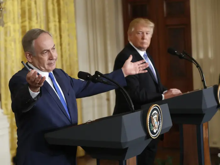 ראש הממשלה בנימין נתניהו בפגישה עם נשיא ארה"ב דונלד טראמפ, 15 בפברואר 2017 (AP)