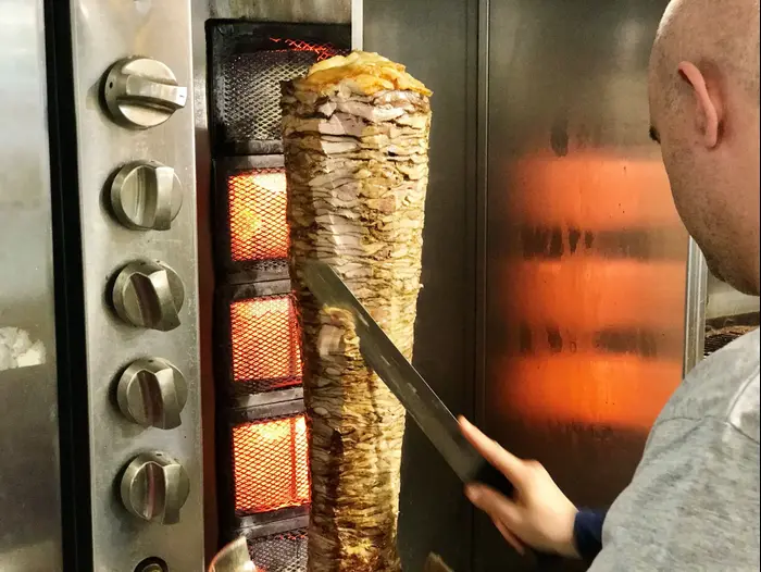 שיפודי הפינה (קובי רובין)