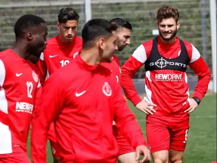 שחקני הפועל תל אביב, אדי גוטליב, עופר ורטה, עמית ביטון (יוסי ציפקיס)