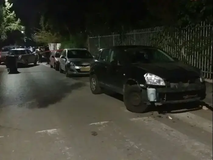 שוטר ושני חשודים בפריצה נפצעו במהלך מרדף ברמת גן, 9 במרץ 2017 (חטיבת דובר המשטרה) שוטר ושני חשודים בפריצה נפצעו במהלך מרדף ברמת גן, 9 במרץ 2017 (חטיבת דובר המשטרה)