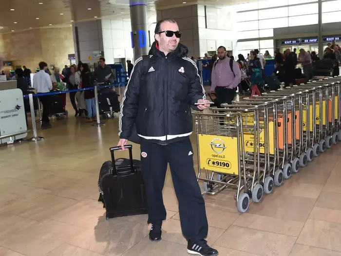 מאמן הפועל ירושלים סימונה פיאניג'אני (ברני ארדוב)