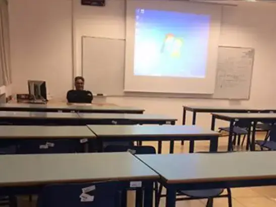 כיתה ריקה בעקבות שביתת מרצים במכללת עמק יזרעאל , 12 במרץ 2017 (מערכת וואלה! NEWS , אגודת הסטודנטים) כיתה ריקה בעקבות שביתת מרצים במכללת עמק יזרעאל , 12 במרץ 2017 (מערכת וואלה! NEWS , אגודת הסטודנטים)