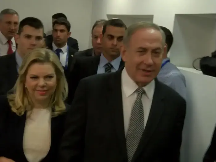 החל הדיון בתביעת הדיבה שהגישו ראש הממשלה בנימין נתניהו ורעייתו שרה נגד העיתונאי יגאל סרנה (מערכת וואלה! NEWS)