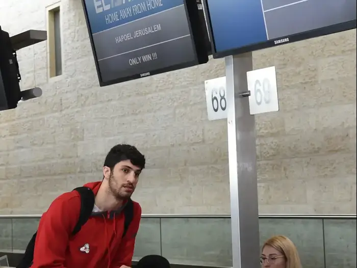 ליאור אליהו שחקן הפועל ירושלים (ברני ארדוב) ליאור אליהו שחקן הפועל ירושלים (ברני ארדוב)