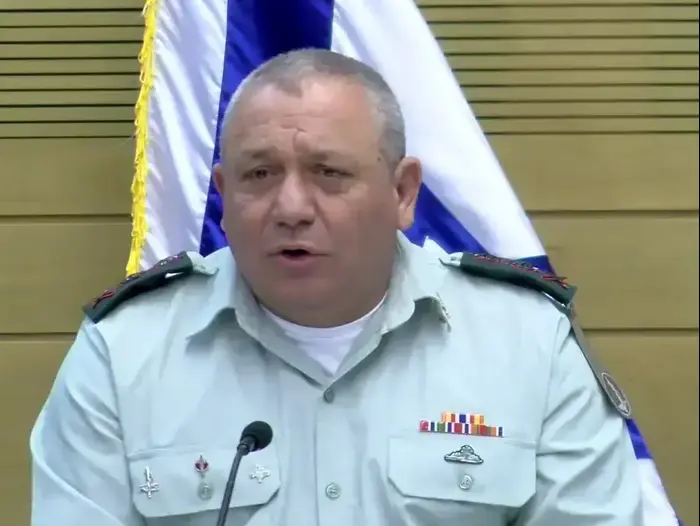 הרמטכ"ל רא"ל גדי איזנקוט בדיון בנושא מבצע צוק איתן, הועדה לענייני ביקורת המדינה, כנסת 22 במרץ 2017 (צילום מסך) הרמטכ"ל רא"ל גדי איזנקוט בדיון בנושא מבצע צוק איתן, הועדה לענייני ביקורת המדינה, כנסת 22 במרץ 2017 (צילום מסך)