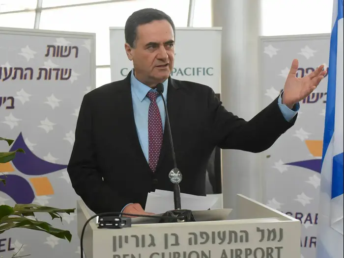 שר התחבורה ישראל כץ במסיבת העיתונאים עם הגעתה של חברת קתאי פסיפיק לישראל, נתב"ג, 26 במרץ 2017 (ראובן קסטרו) שר התחבורה ישראל כץ במסיבת העיתונאים עם הגעתה של חברת קתאי פסיפיק לישראל, נתב"ג, 26 במרץ 2017 (ראובן קסטרו)