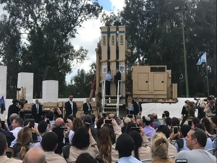 טקס מבצוע מערכת שרביט קסמים בבסיס חצור 2 באפריל 2017 (אור רביד , אור רביד באמצעות סמארטפון וואווי) טקס מבצוע מערכת שרביט קסמים בבסיס חצור 2 באפריל 2017 (אור רביד , אור רביד באמצעות סמארטפון וואווי)