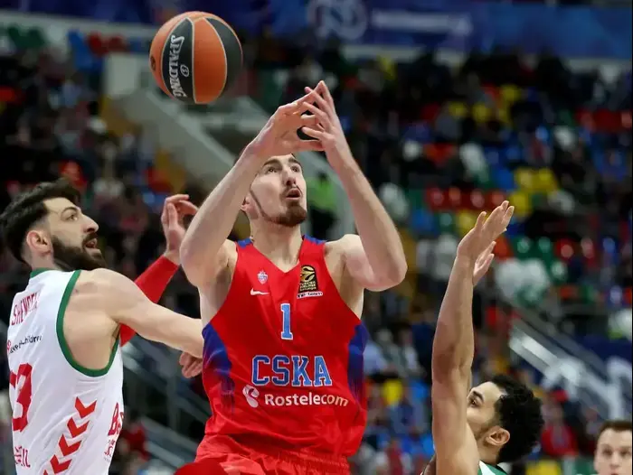 נאנדו דה קולו צסק"א מוסקבה (GettyImages) נאנדו דה קולו צסק"א מוסקבה (GettyImages)