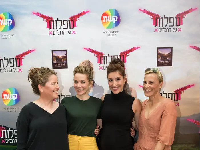 נפלו על הרגליים (מערכת וואלה! NEWS , עודד קרני) נפלו על הרגליים (מערכת וואלה! NEWS , עודד קרני)