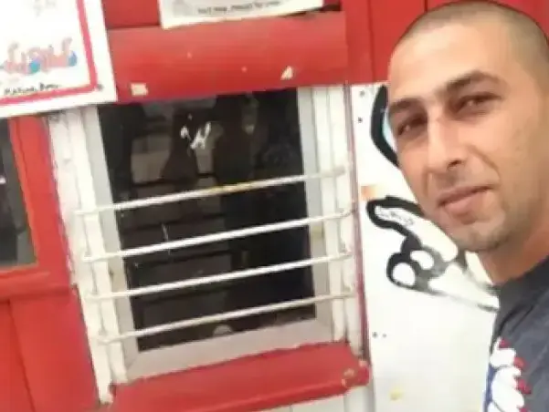 ערבי-ישראלי יפוצה באלף כרטיסים לאחר שלא הוכנס ללונה גל, 25 באפריל 2017 (צילום מסך , פייסבוק) ערבי-ישראלי יפוצה באלף כרטיסים לאחר שלא הוכנס ללונה גל, 25 באפריל 2017 (צילום מסך , פייסבוק)