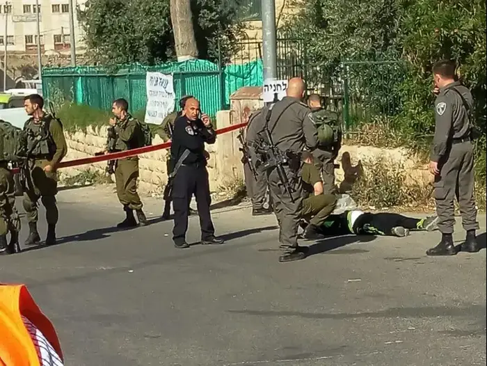 ניסיון פיגוע ליד מערת המכפלה, חברון, 4 במאי 2017 (מערכת וואלה! NEWS , הצלה יו"ש) ניסיון פיגוע ליד מערת המכפלה, חברון, 4 במאי 2017 (מערכת וואלה! NEWS , הצלה יו"ש)