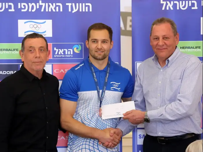 יגאל כרמי עם אלכס שטילוב (קובי אליהו) יגאל כרמי עם אלכס שטילוב (קובי אליהו)
