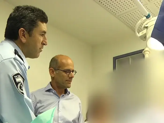 השוטר שנפגע בפיגוע הדקירה בשער האריות, ירושלים 13 במאי 2017 (חטיבת דובר המשטרה) השוטר שנפגע בפיגוע הדקירה בשער האריות, ירושלים 13 במאי 2017 (חטיבת דובר המשטרה)